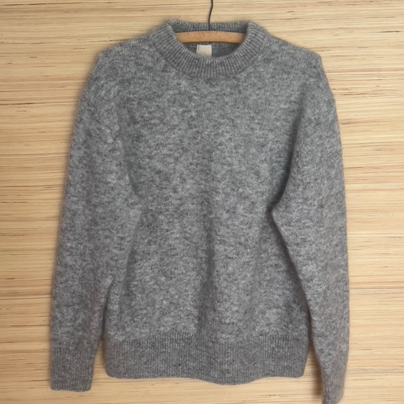 H&M Gray Crew Neck Sweater - Picture 1 of 5